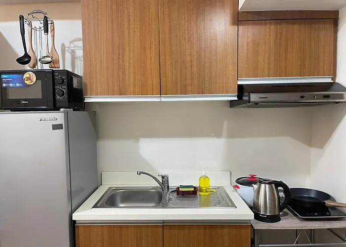 Aparthotel Cozy Units Staycation In Ermita Nearrobinsons Mall *