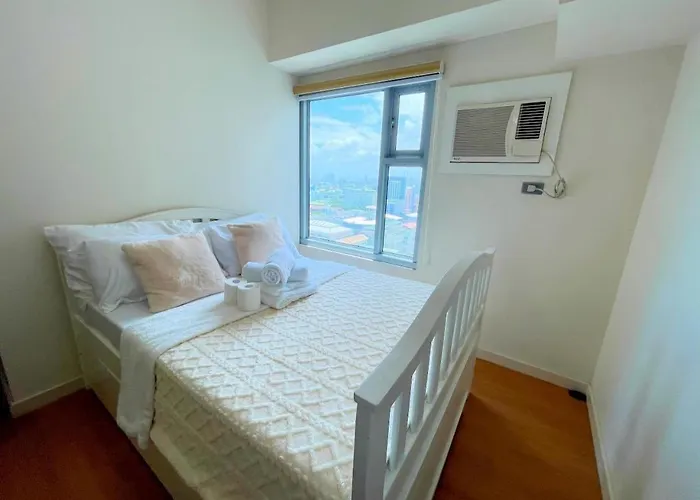 Cozy Units Staycation In Ermita Nearrobinsons Mall