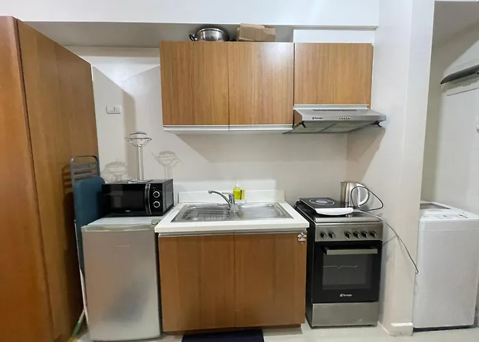 Aparthotel Cozy Units Staycation In Ermita Nearrobinsons Mall *