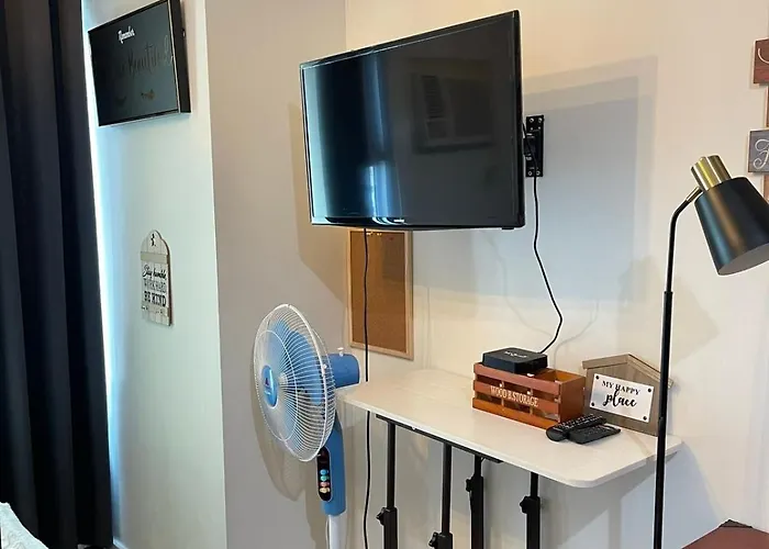 Cozy Units Staycation In Ermita Nearrobinsons Mall *
